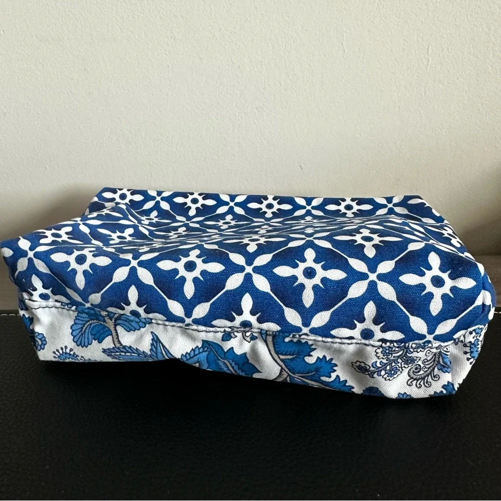 Estée Lauder Paisley Cometic Bags
